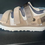 UGG Golden Coast Multistrap Flatform Sandals new, size 42