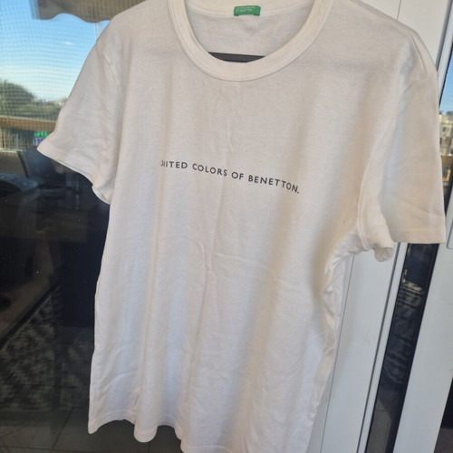 T-shirt used white with print size M