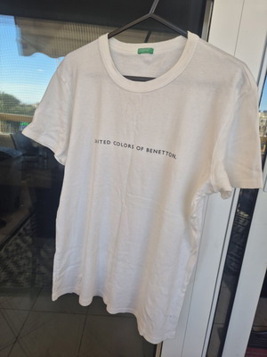 T-shirt used white with print size M