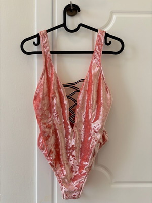 Seafolly velvet one-piece swimsuit like new, size S, pink coral
