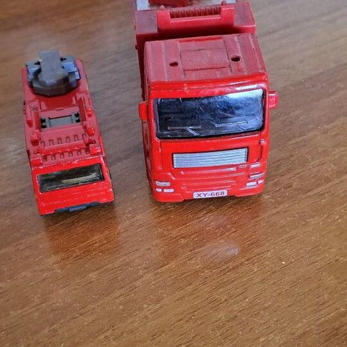 Fire truck used, pack of 2 toy cars