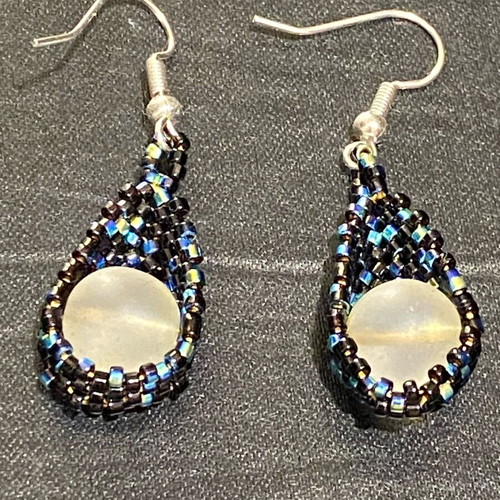 Handmade earrings with black and iridescent beads and white bead, new