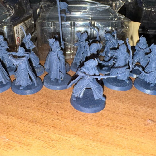 Lord of the Rings 3D figures like new, bundle with elves, Arnor knights and orcs