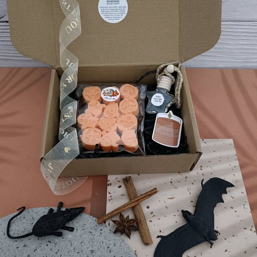Dubai Chocolate set with 10ml car diffuser and Halloween wax melts 61gr new