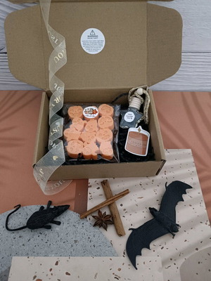 Dubai Chocolate set with 10ml car diffuser and Halloween wax melts 61gr new
