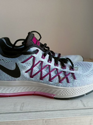 Nike Zoom Pegasus 32 спортни обувки нови, номер 41