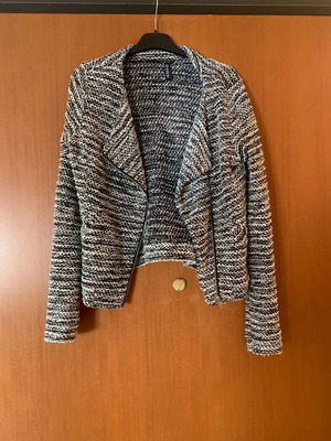 H&M divided cardigan used with zipper size small