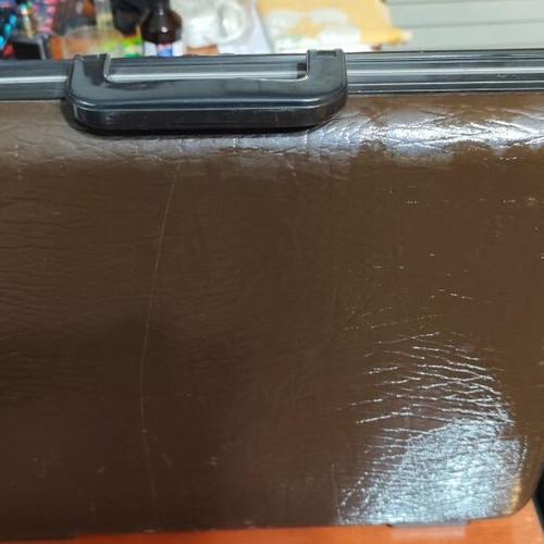 Delsey hard briefcase like new, brown