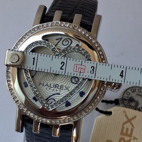 Haurex Italy Glamourline quartz watch like new with leather strap