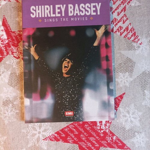 Shirley Bassey Sings The Movies CD like new