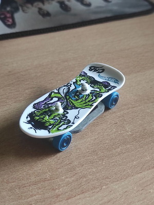 Hot Wheels Mattel Skate Brigade Steve Caballero 1989 collectible skateboard toy like new