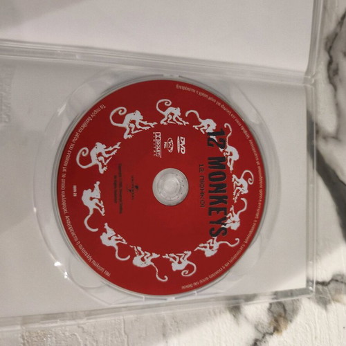 12 Monkeys DVD like new, adventure sci-fi thriller with subtitles