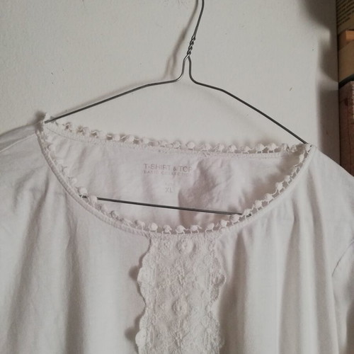 White long-sleeve blouse with lace, like new, XL, 100% cotton
