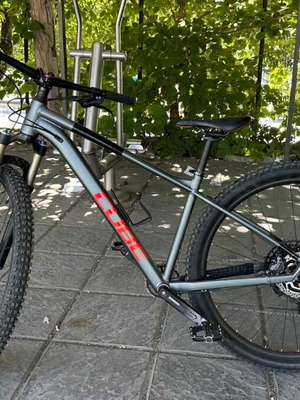 Cube Analog mountain bike like new with FOX suspension and tubeless tyres