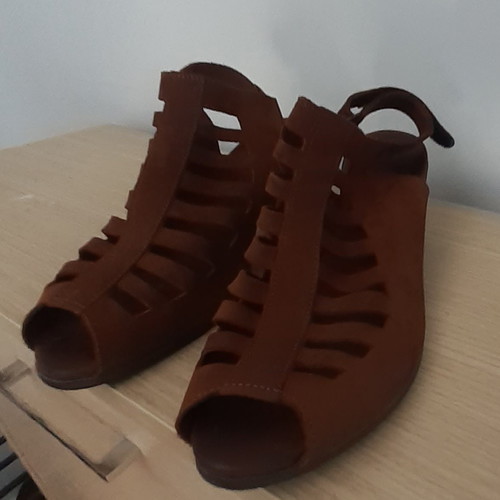 Arche women's sandals like new, size 37, brown