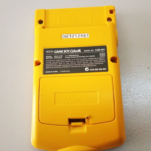 Nintendo Game Boy Color yellow used, functional motherboard, screen repair needed