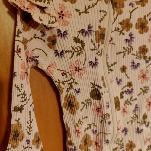 Floral Shein jumpsuit 18-24 months unused with matching ribbon