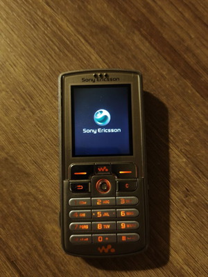 Sony Ericsson W800 Walkman τηλέφωνο μεταχειρισμένο, μπεζ