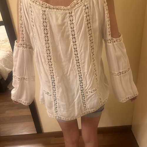 PPLA White Boho Tunic Blouse with Lace and Open Shoulders, Like New