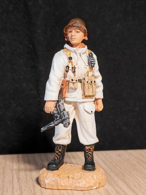 Collectible miniature figure of American soldier in winter camouflage, like new