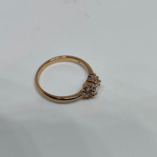 Ring rose gold with flower-shaped crystal like new