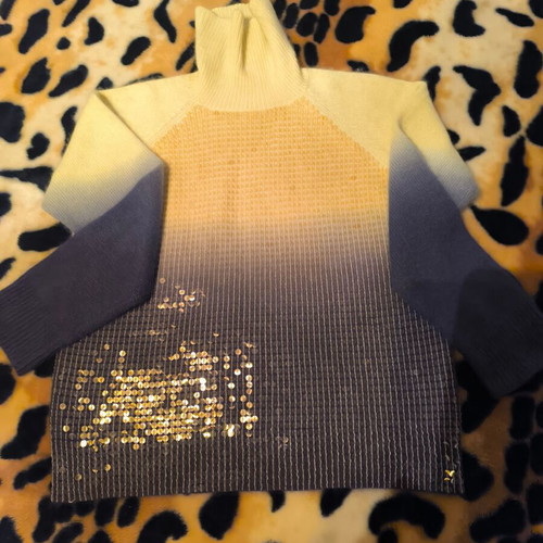 Wool turtleneck sweater new, two-tone with sequins, size Large