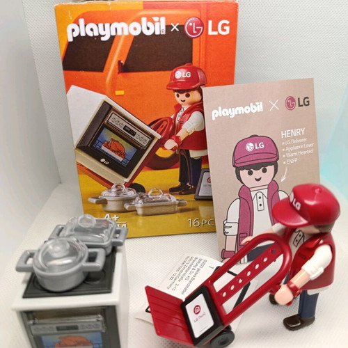 Playmobil X LG Kitchen Set with Oven Henry 71314 like new