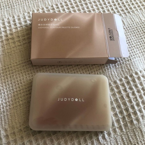 Judydoll Korean Beauty contouring palette with 2 light medium shades new