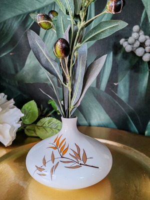 Arzberg Bavaria vase with leaf decoration new