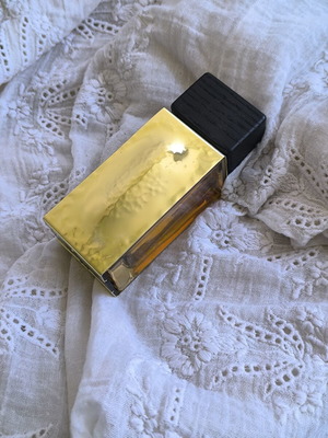 Donna Karan Gold Eau de Parfum 50ml σαν καινούργιο, συλλεκτικό άρωμα