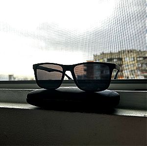 Πολωμένα γυαλιά ηλίου