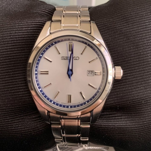 Seiko 140th Anniversary Ladies Watch like new, white and blue
