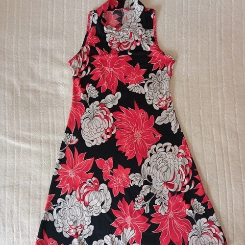 Madlen Atene fitted dress with cut-out back, black and red
