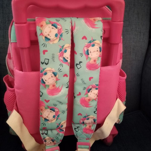 Children's daycare bag used with wheels and playful designs