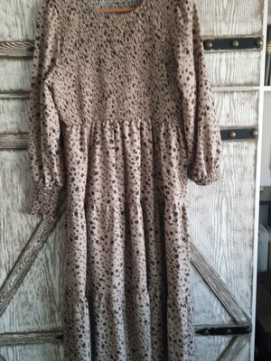 Dress new in sizes XL-XXL