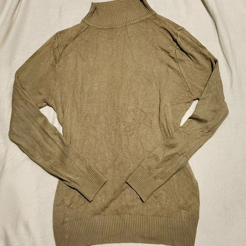 Blouse with gold thread like new