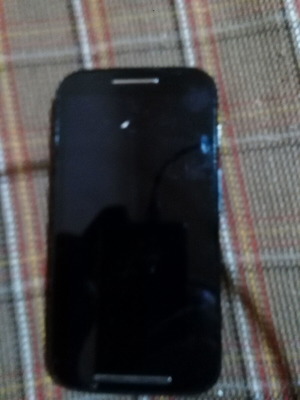 Motorola XT830 C phone used, for parts only