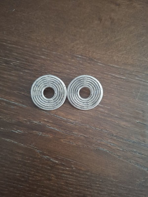 Circle earrings used, made of brass, gray and silver
