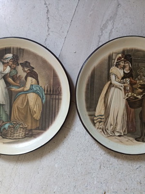 Handpainted ceramic plates, set of 2
