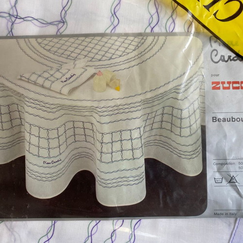 Pierre Cardin Beaubourg round tablecloth for Zucchi
