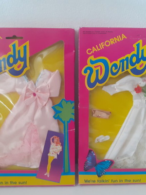 Wendy doll dress sets, closed, both together