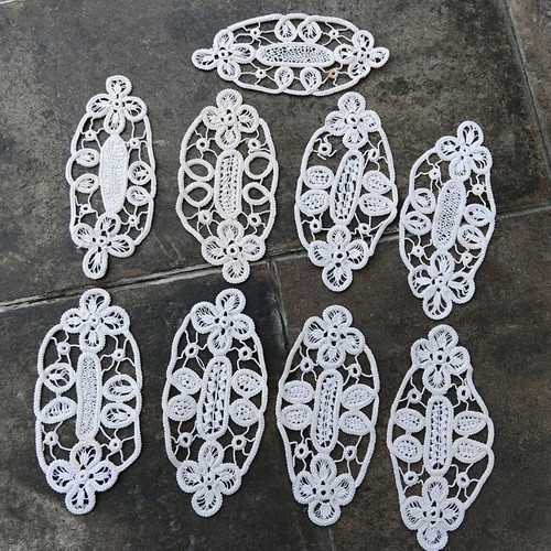 Set of 8 handmade lace doilies like new, vintage embroidery