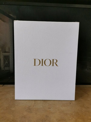 Dior bag storage box like new with gold logo