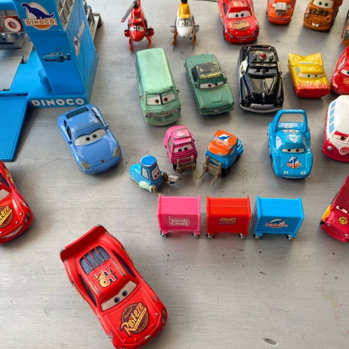 Mc Queen toy car collection used, 26 pieces with 2 helicopters