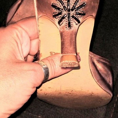Clarks παντόφλες με χειροποίητη διακόσμηση από μεταξωτό σατέν μεταχειρισμένες, μέγεθος 38, ροζ