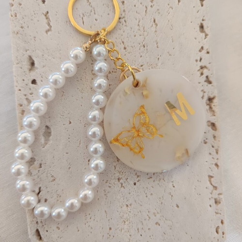 Resin Keychain with Monogram, Pearls and Butterfly