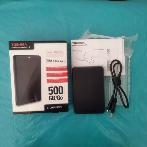 TOSHIBA STOR.E BASICS 500 GB external hard drive USB 3.0 & 2.0