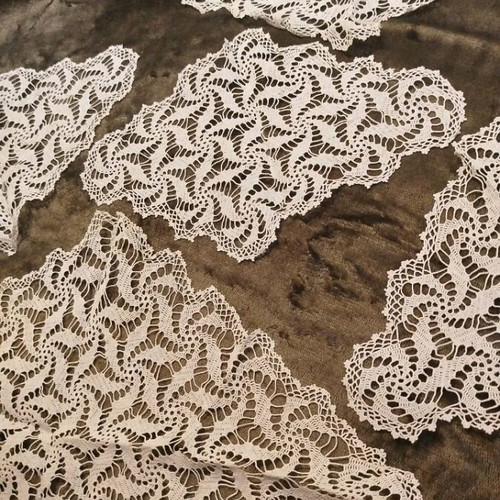 Handmade antique embroideries 5 pieces like new