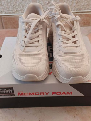 Skechers athletic shoes size 39 beige like new
