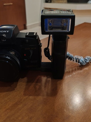 Sony 9002 camera with flash like new